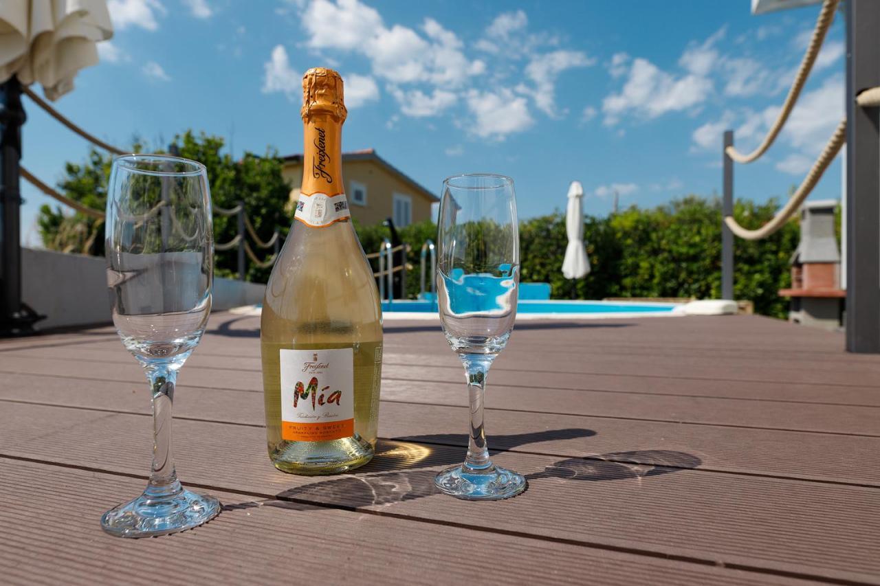 Malo Ferienvilla Privlaka, Pool, Boje, Wi-Fi, Wallbox Privlaka  Zewnętrze zdjęcie