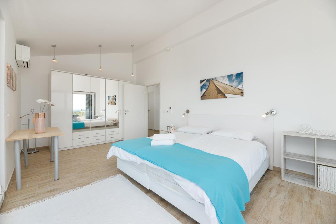 Malo Ferienvilla Privlaka, Pool, Boje, Wi-Fi, Wallbox Privlaka  Zewnętrze zdjęcie