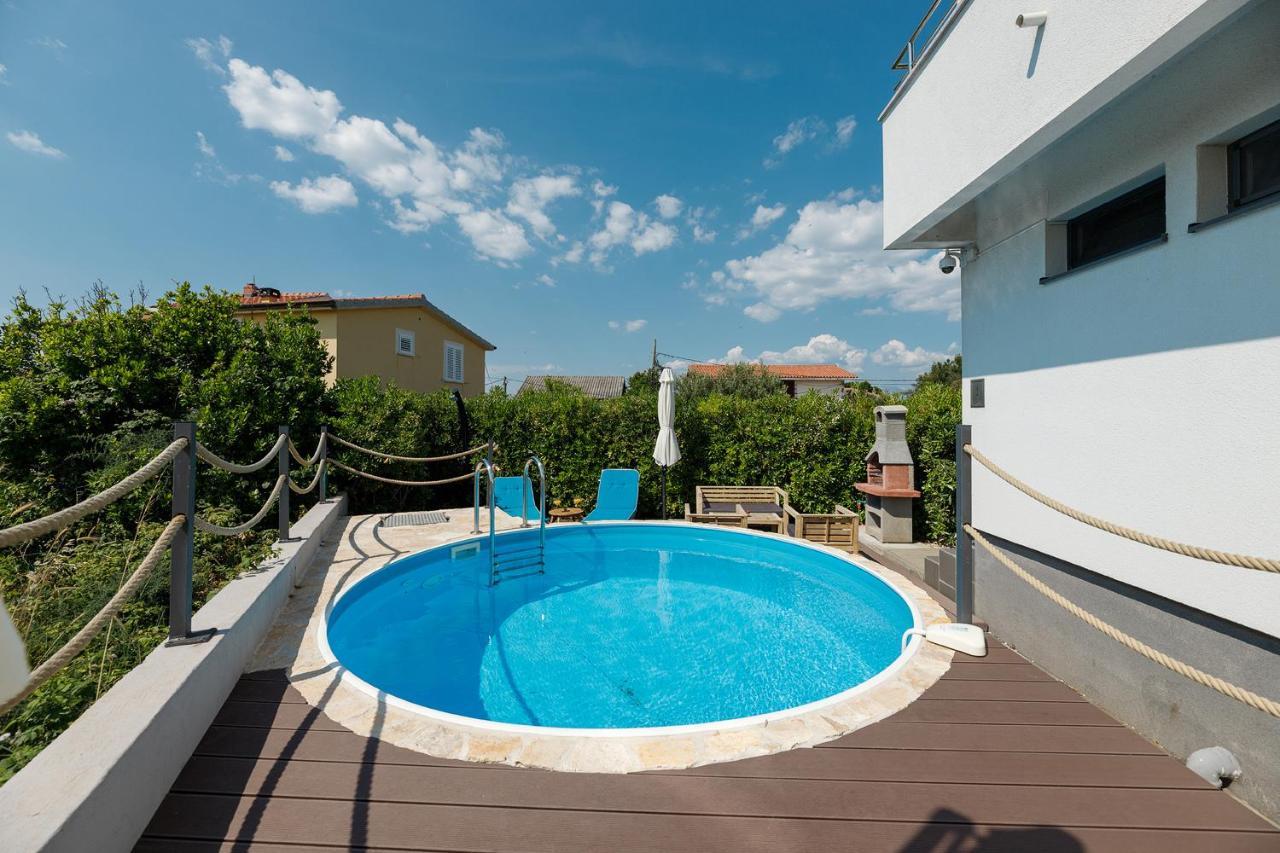 Malo Ferienvilla Privlaka, Pool, Boje, Wi-Fi, Wallbox Privlaka  Zewnętrze zdjęcie