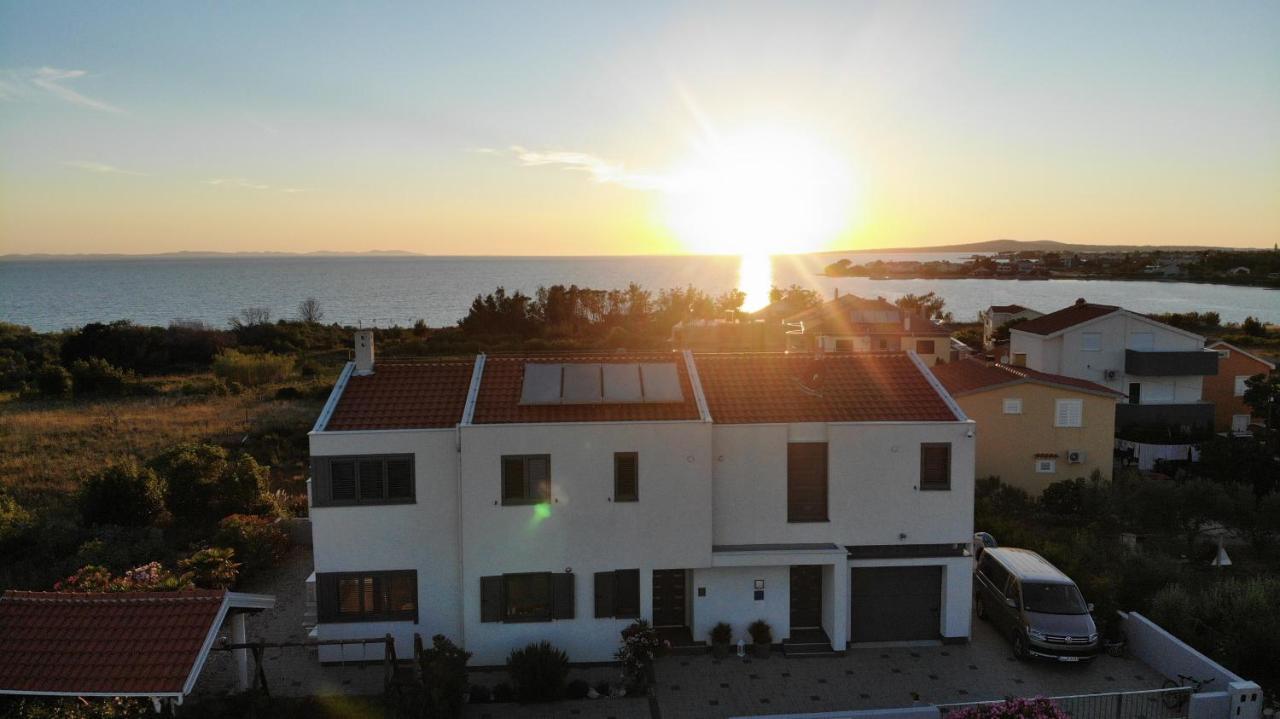 Malo Ferienvilla Privlaka, Pool, Boje, Wi-Fi, Wallbox Privlaka  Zewnętrze zdjęcie